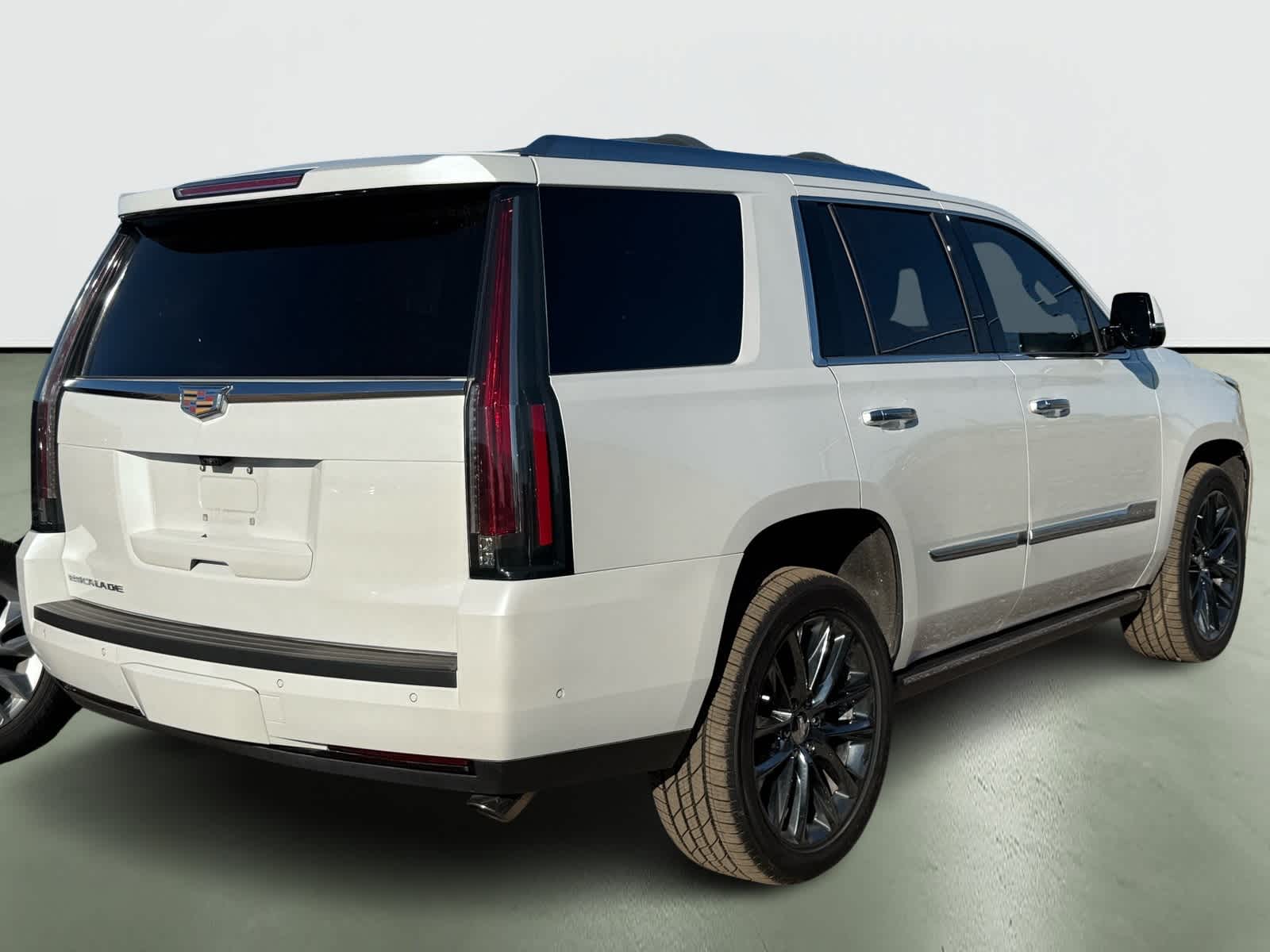 Thumbnail: 2018 Cadillac Escalade - 4