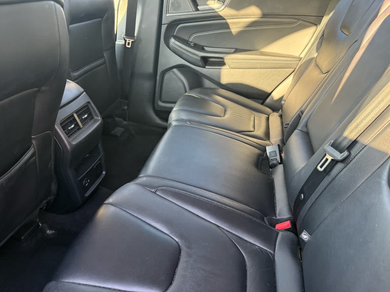 2022 Ford Edge Titanium 15
