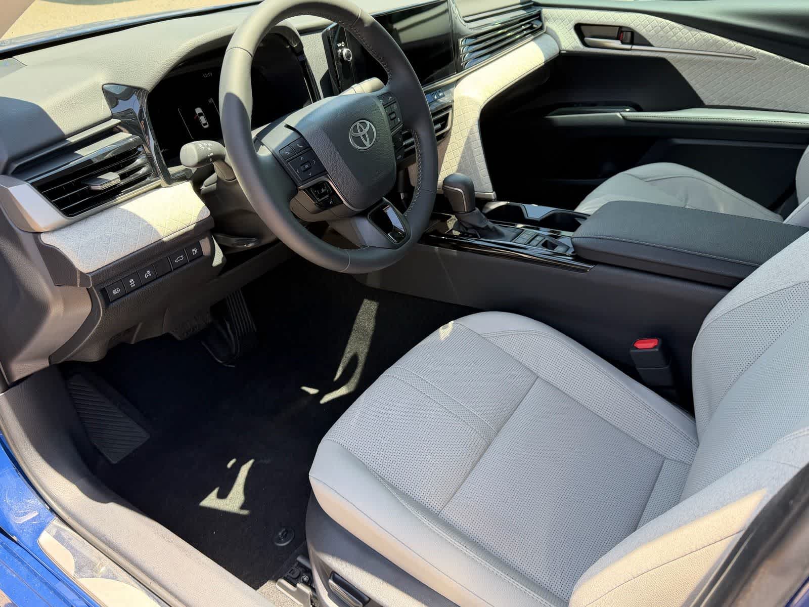 Thumbnail: 2025 Toyota Camry - 6