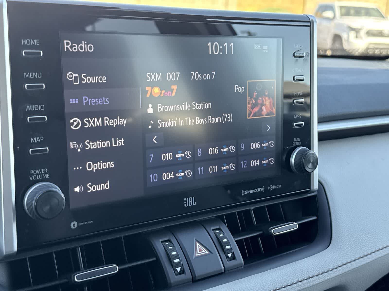 Thumbnail: 2022 Toyota RAV4 - 21