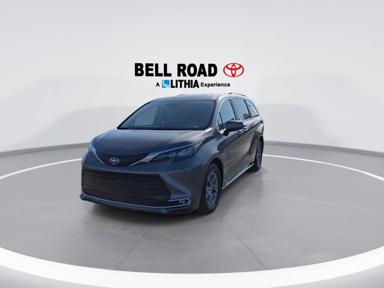 Thumbnail: 2024 Toyota Sienna - 3