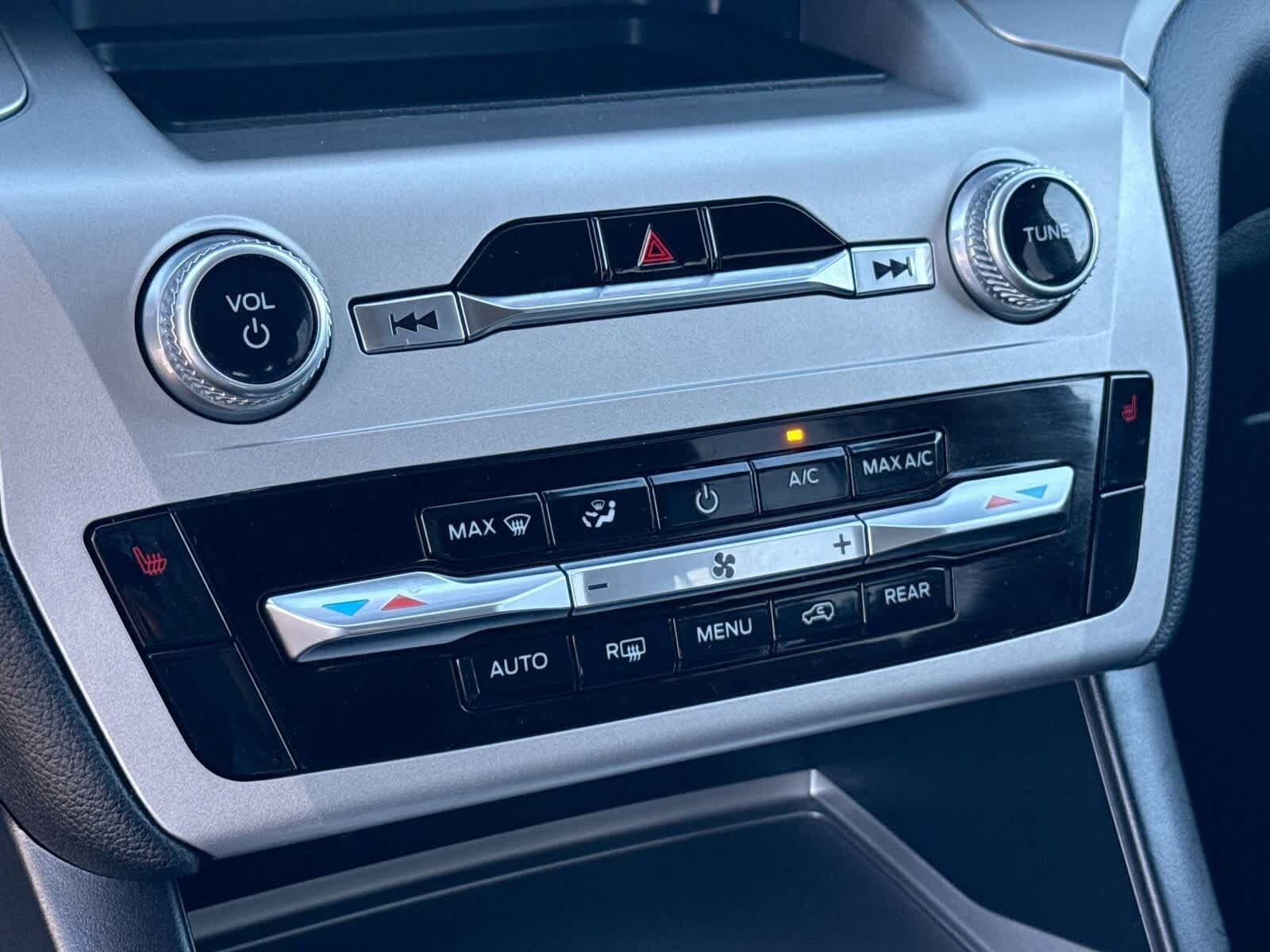 Thumbnail: 2022 Ford Explorer - 21