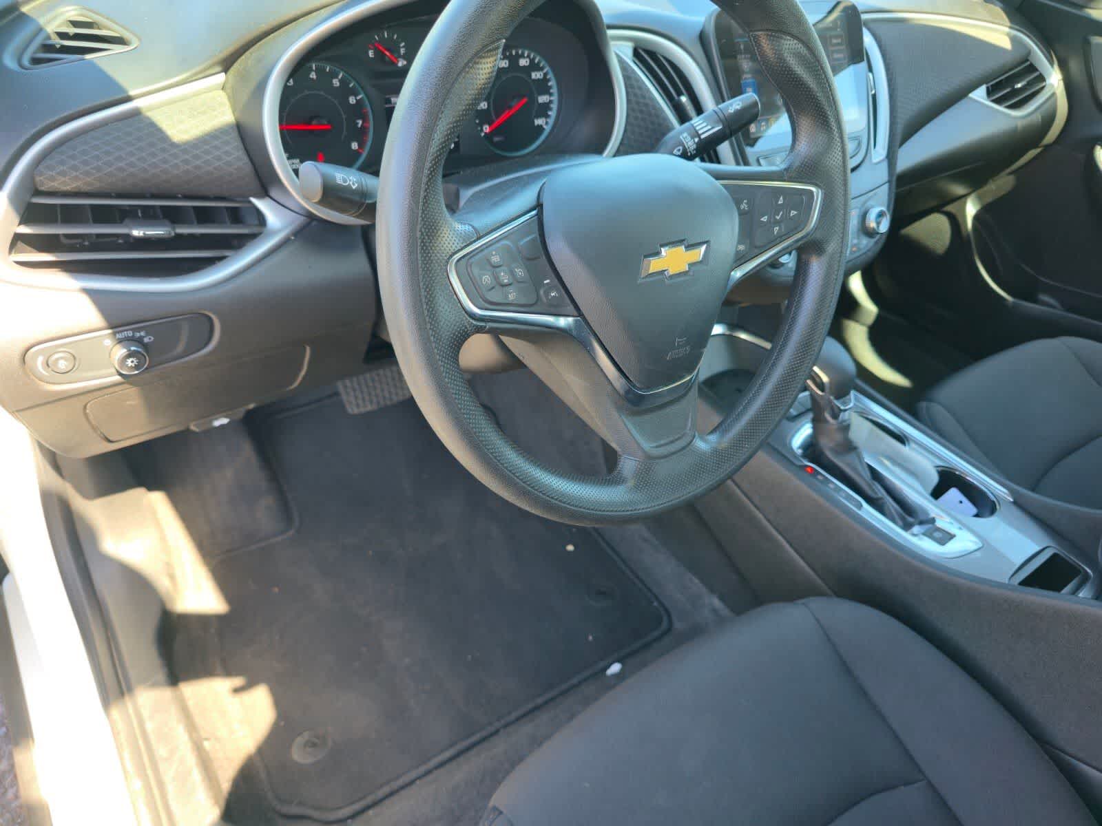 Thumbnail: 2024 Chevrolet Malibu - 15
