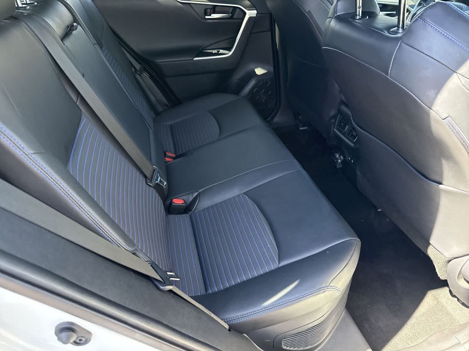 Thumbnail: 2020 Toyota RAV4 - 13