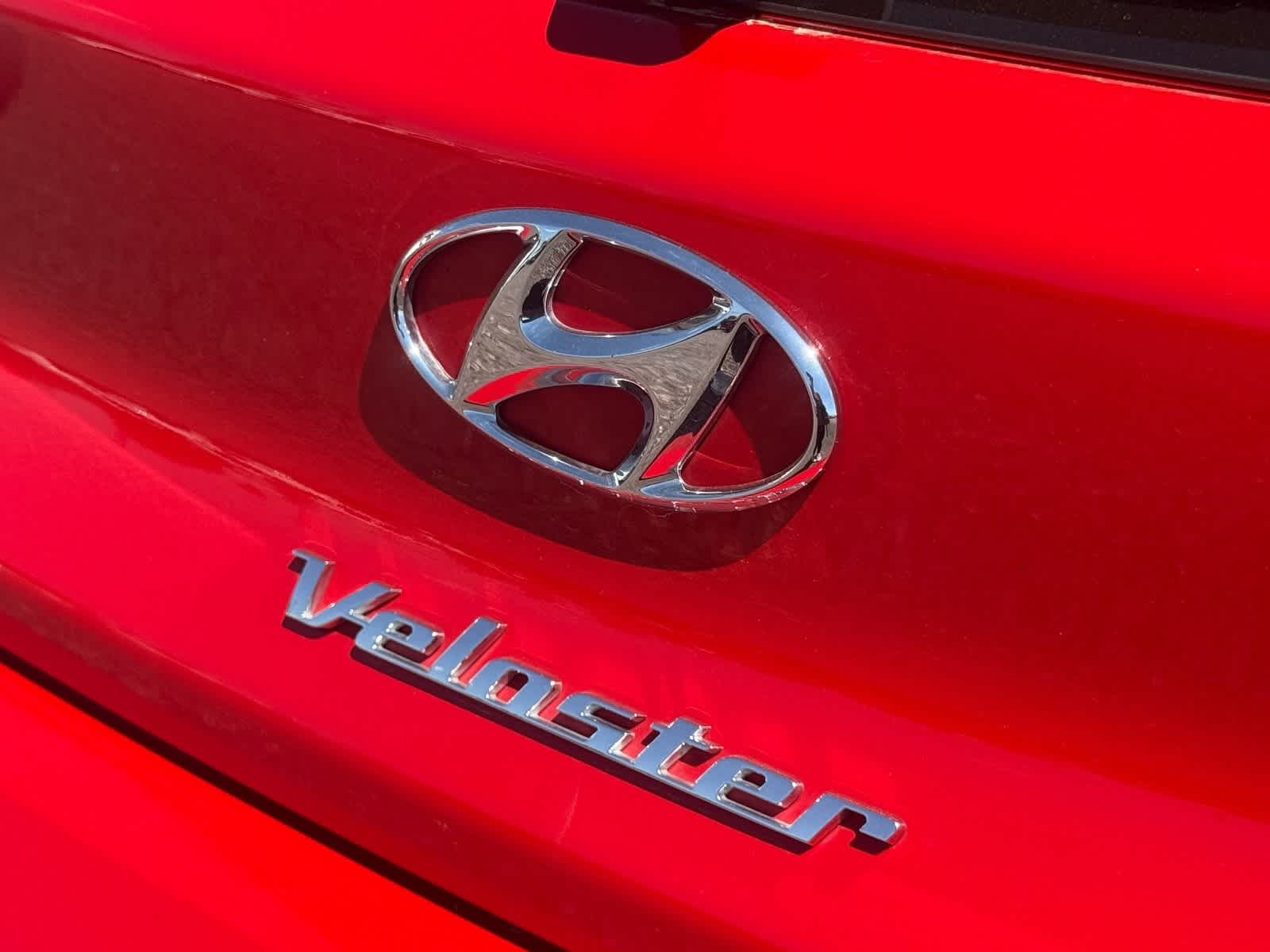 Thumbnail: 2020 Hyundai Veloster - 15
