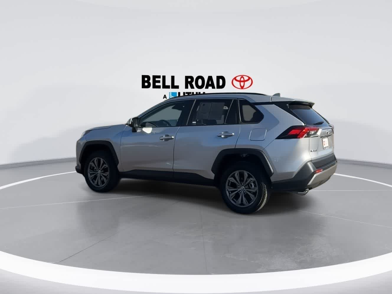 Thumbnail: 2022 Toyota RAV4 - 7