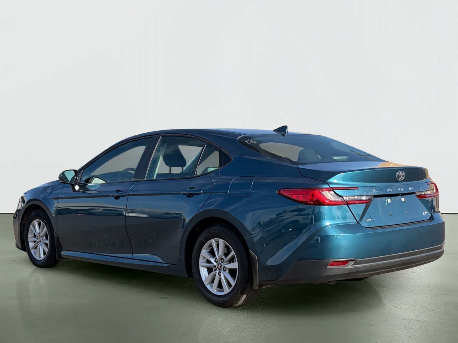 Thumbnail: 2025 Toyota Camry - 4