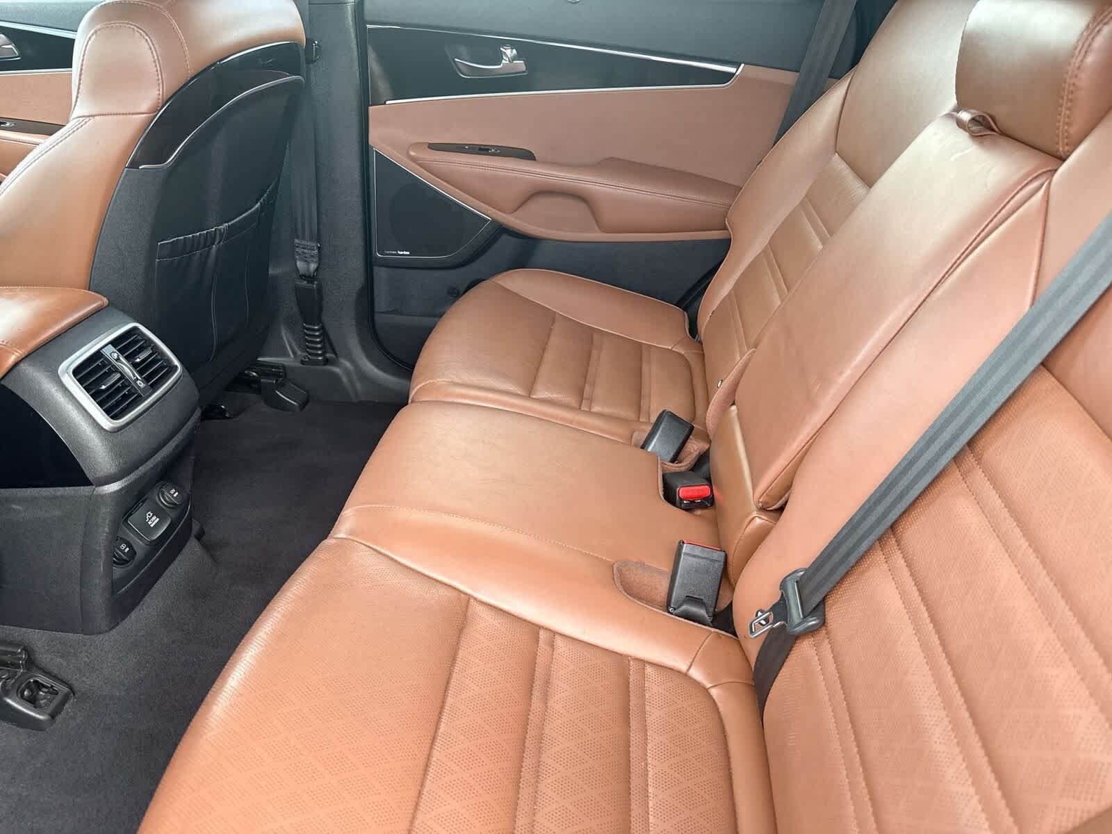 Thumbnail: 2019 Kia Sorento - 14