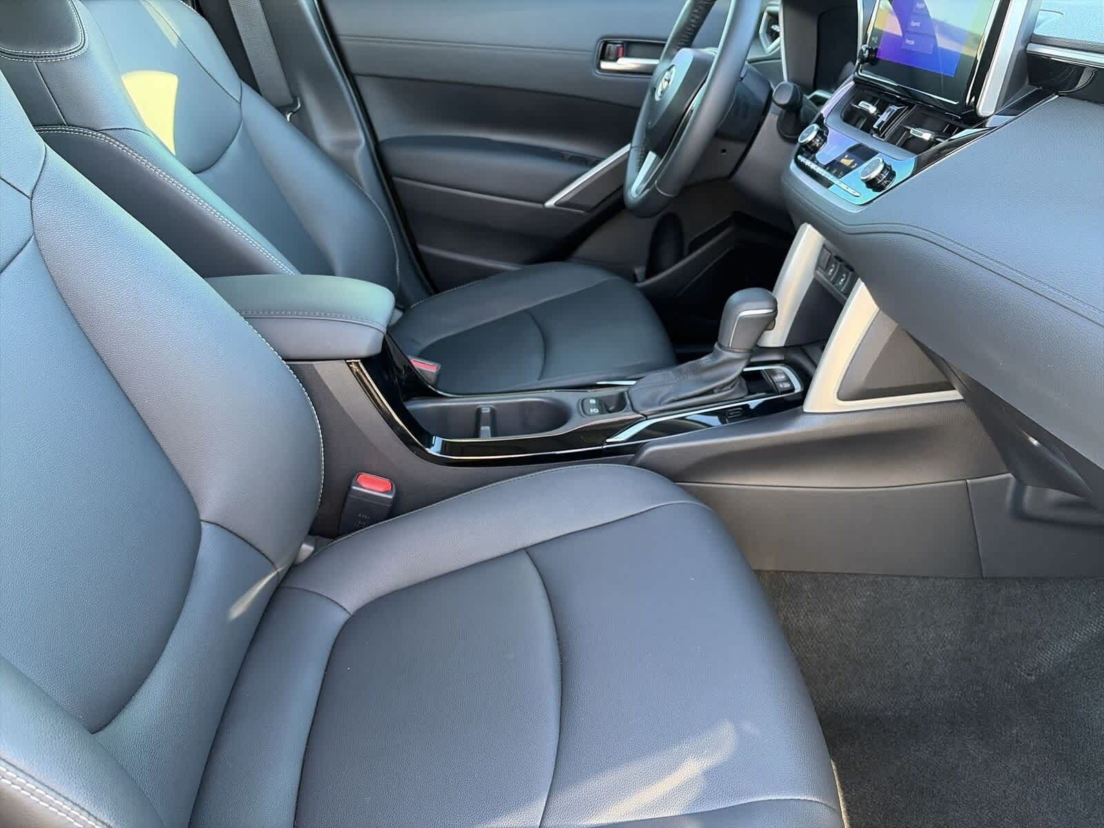 Thumbnail: 2024 Toyota Corolla Cross - 12