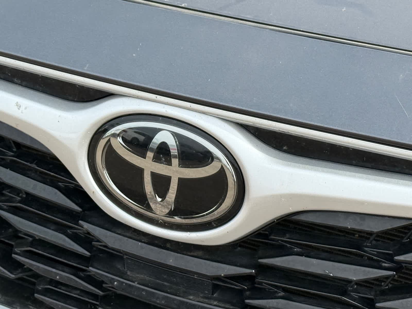 Thumbnail: 2023 Toyota Highlander - 12