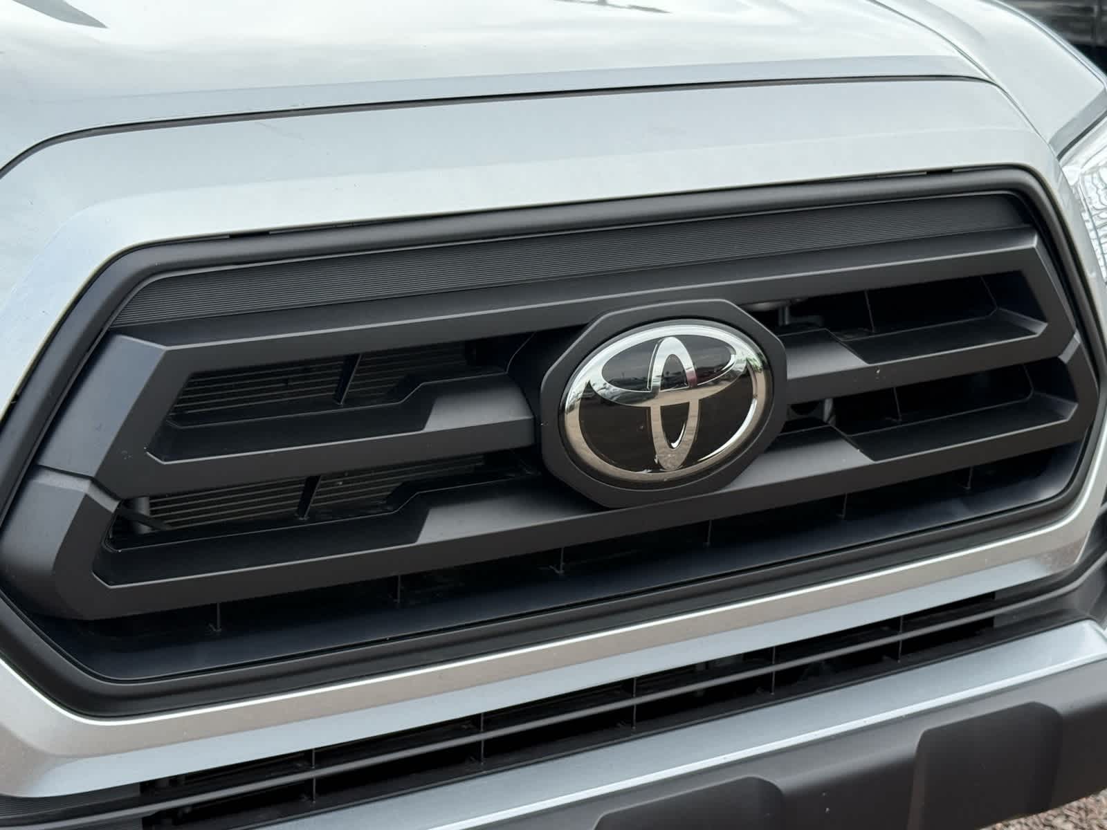 2023 Toyota Tacoma SR 10