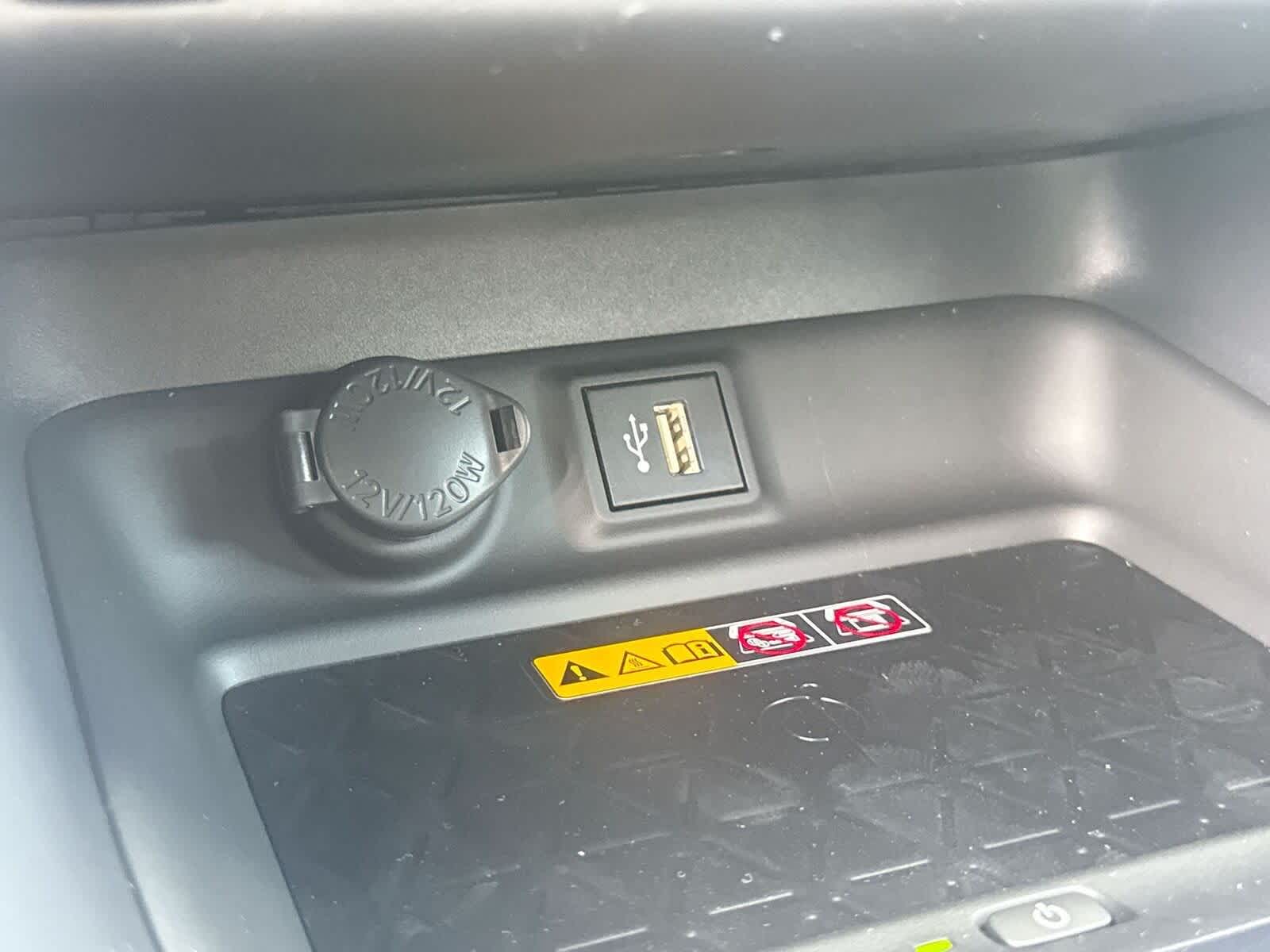 Thumbnail: 2025 Toyota RAV4 - 23