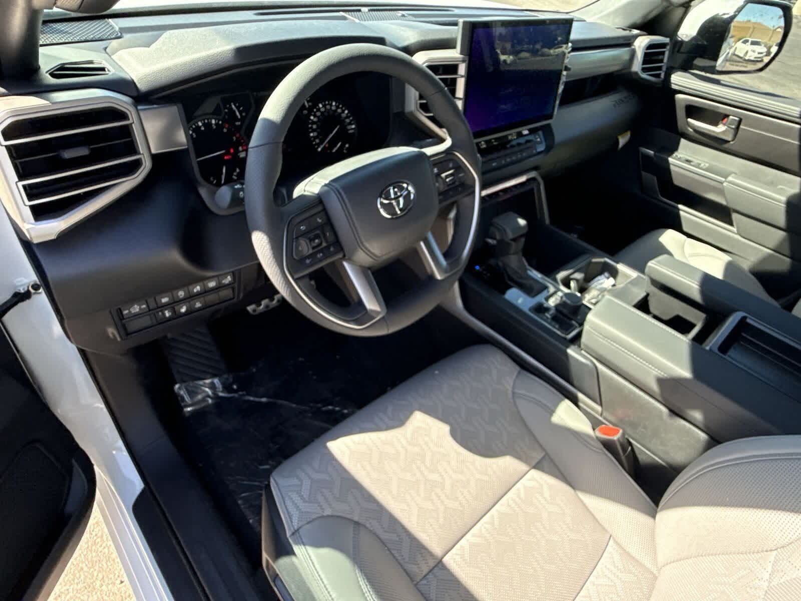 Thumbnail: 2025 Toyota Tundra - 16