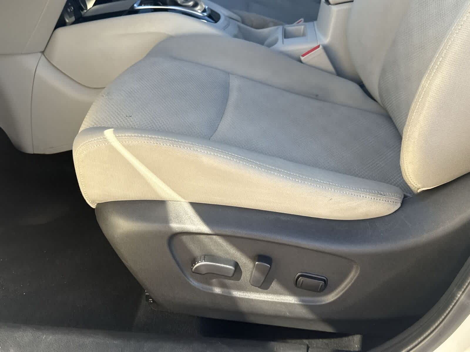 Thumbnail: 2020 Nissan Rogue Sport - 18