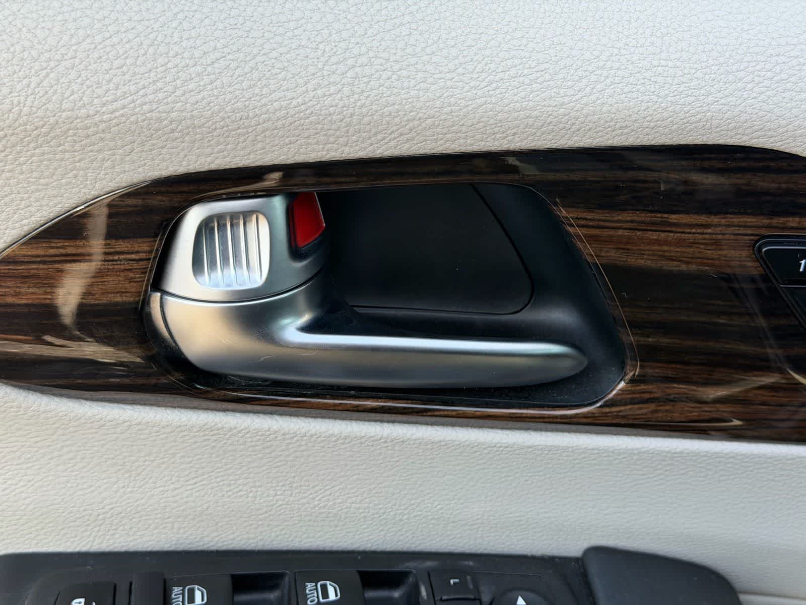 Thumbnail: 2023 Chrysler Pacifica - 11