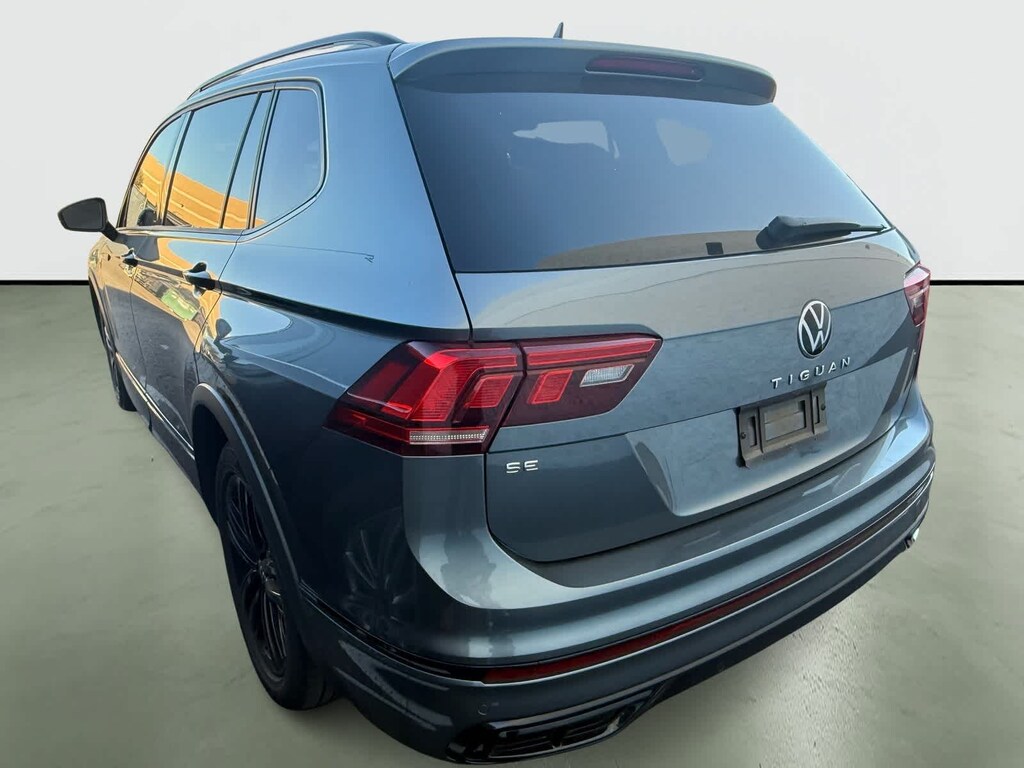 Used 2022 Volkswagen Tiguan SE R-Line Black SUV