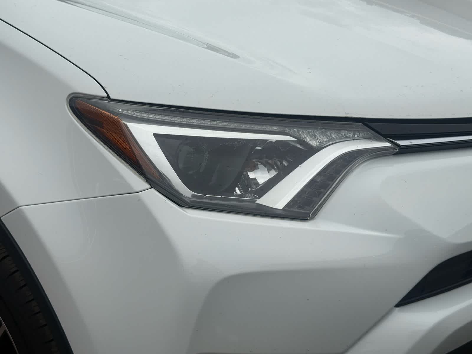 Thumbnail: 2018 Toyota RAV4 - 21