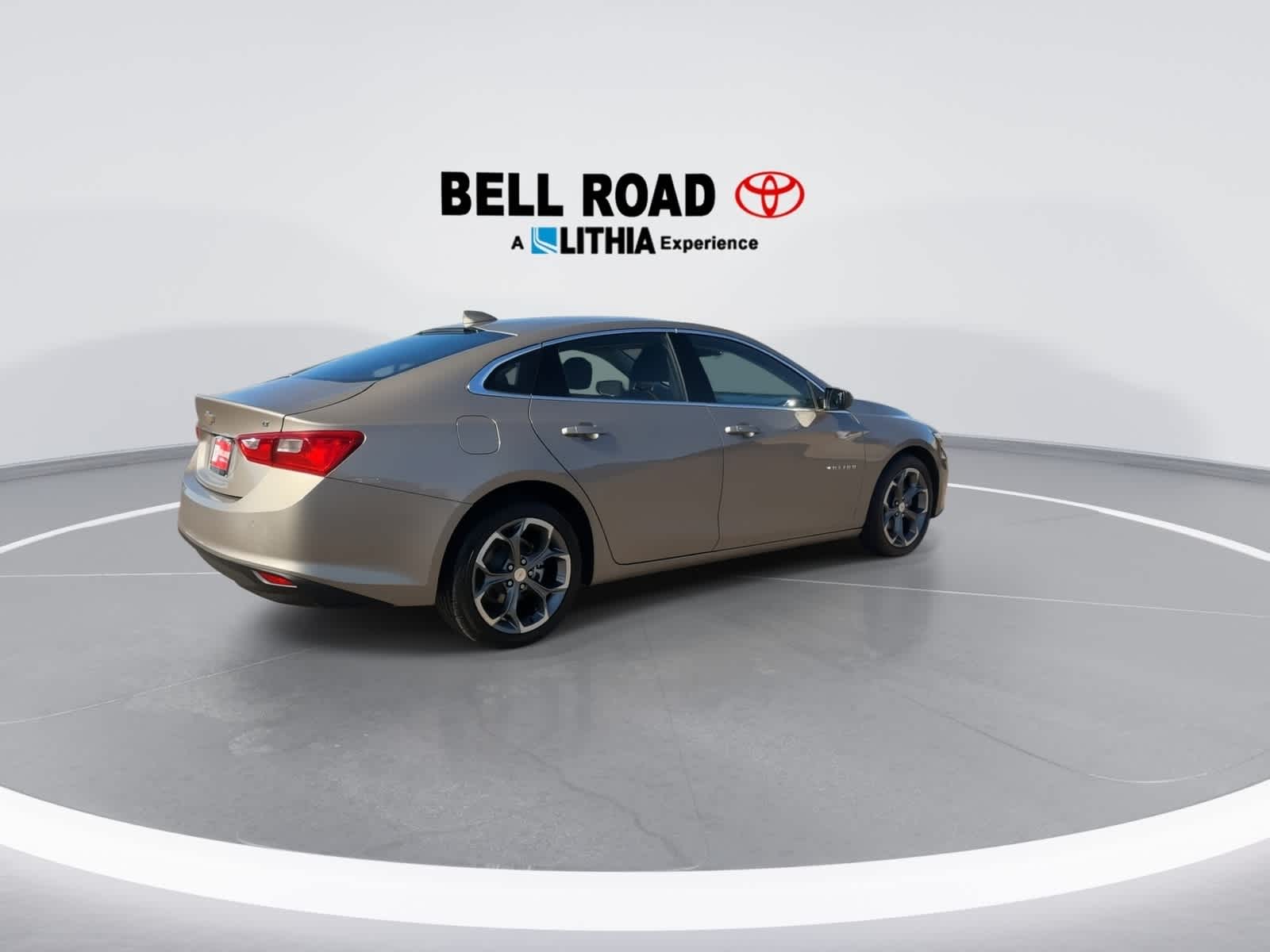 Thumbnail: 2023 Chevrolet Malibu - 8