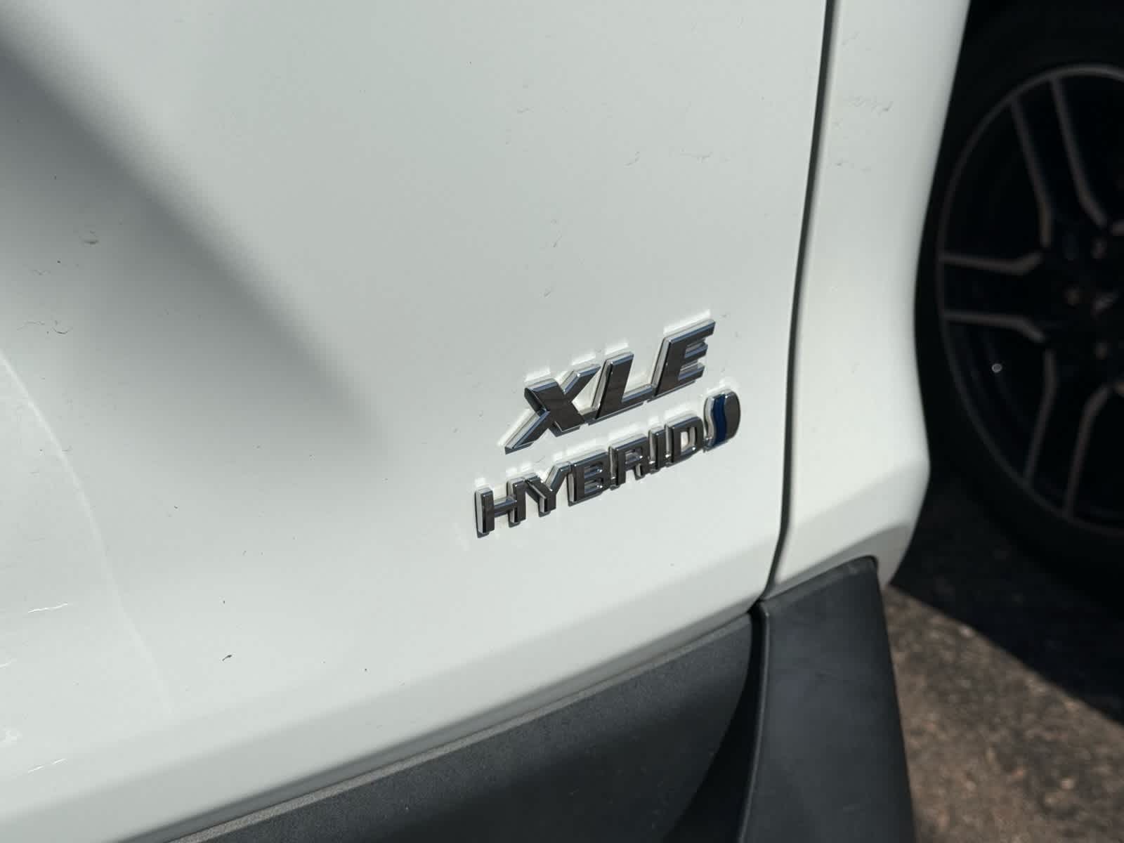 Thumbnail: 2022 Toyota RAV4 - 17