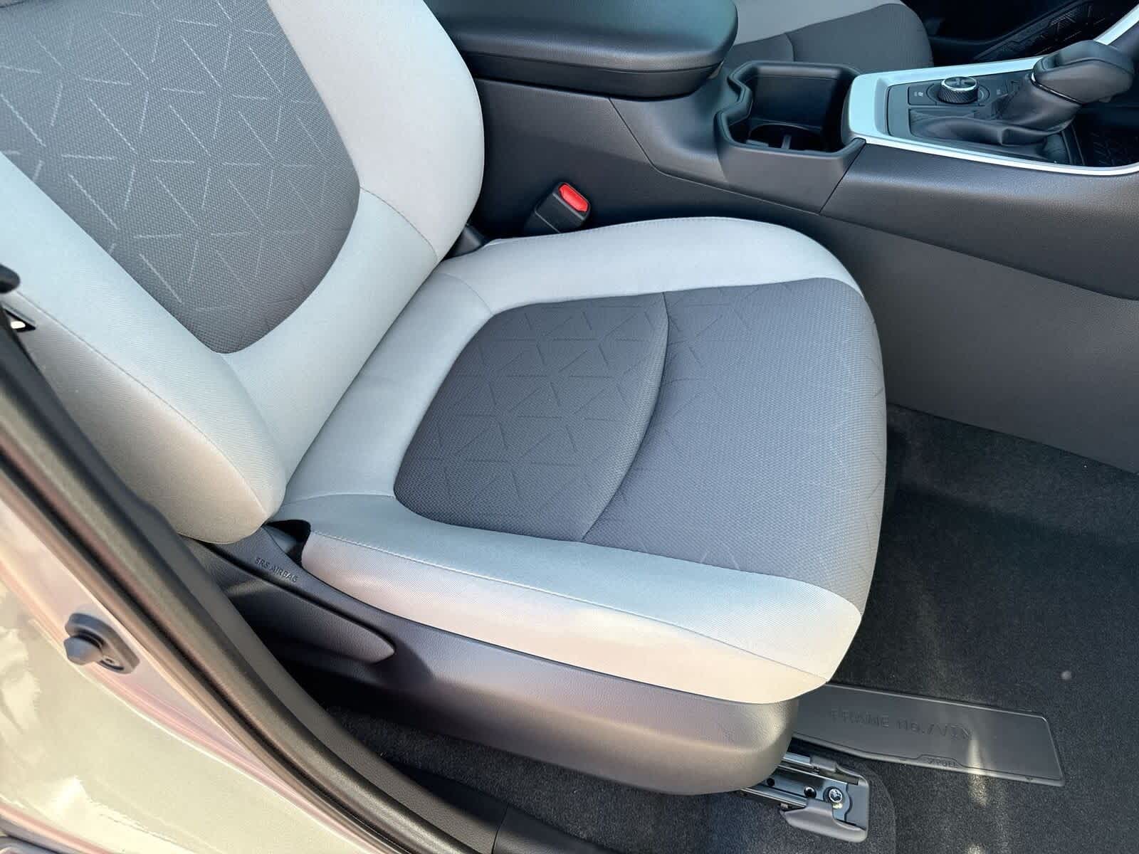 Thumbnail: 2025 Toyota RAV4 - 12