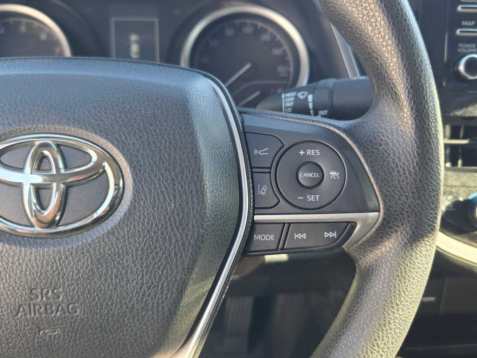 Thumbnail: 2022 Toyota Camry - 14