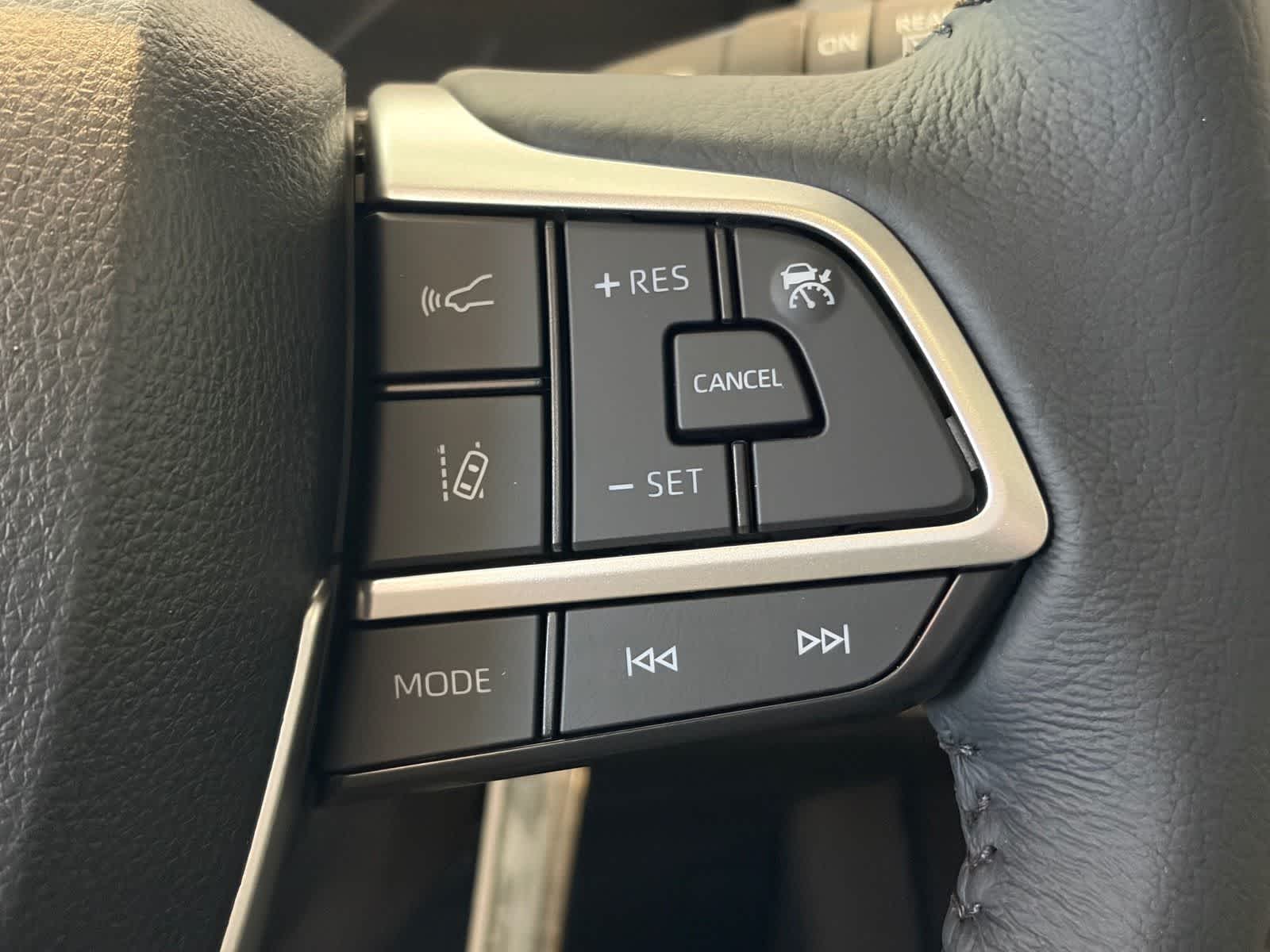 Thumbnail: 2026 Toyota Sienna - 22