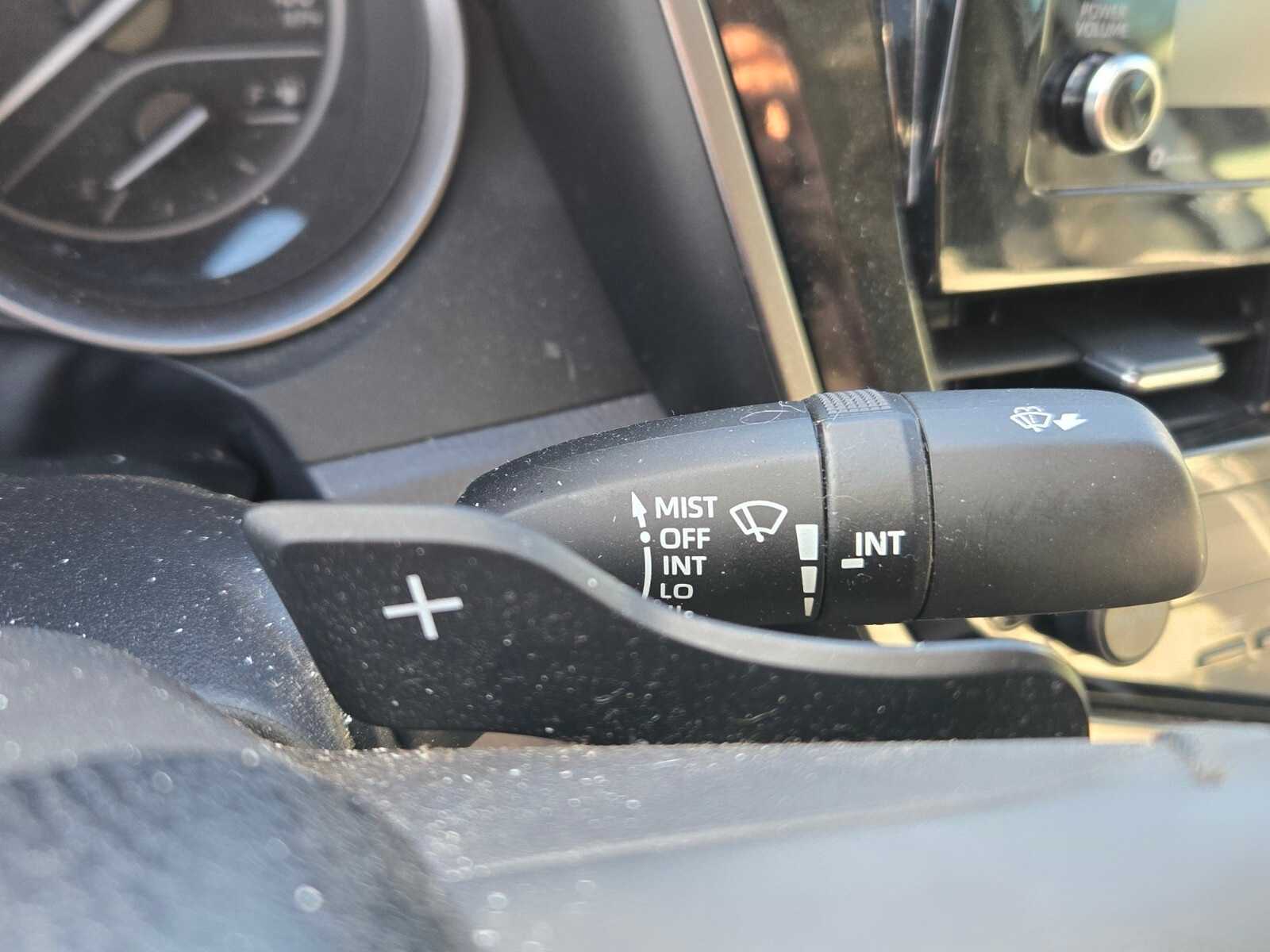 Thumbnail: 2022 Toyota Camry - 17