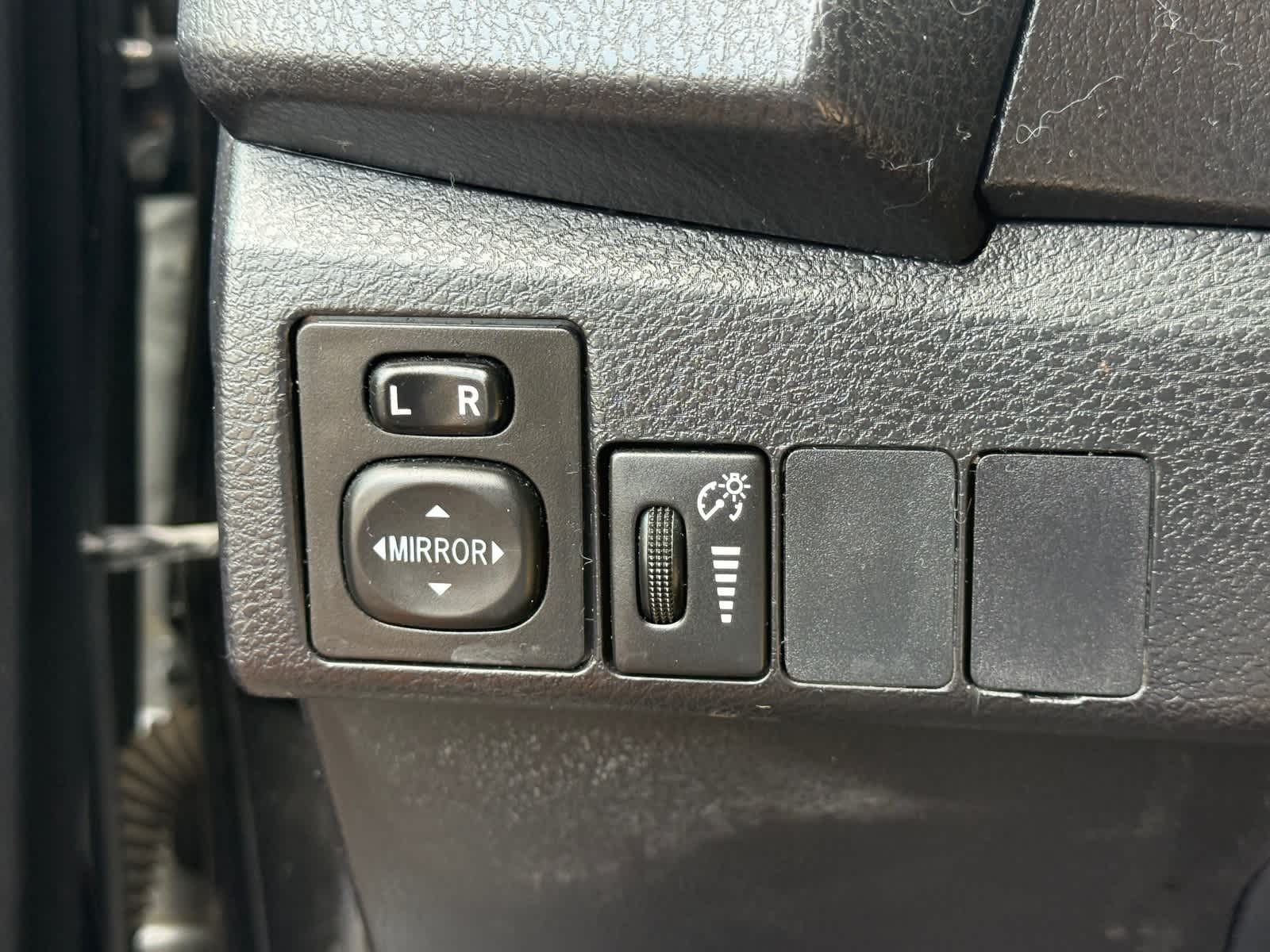 Thumbnail: 2015 Toyota Corolla - 15