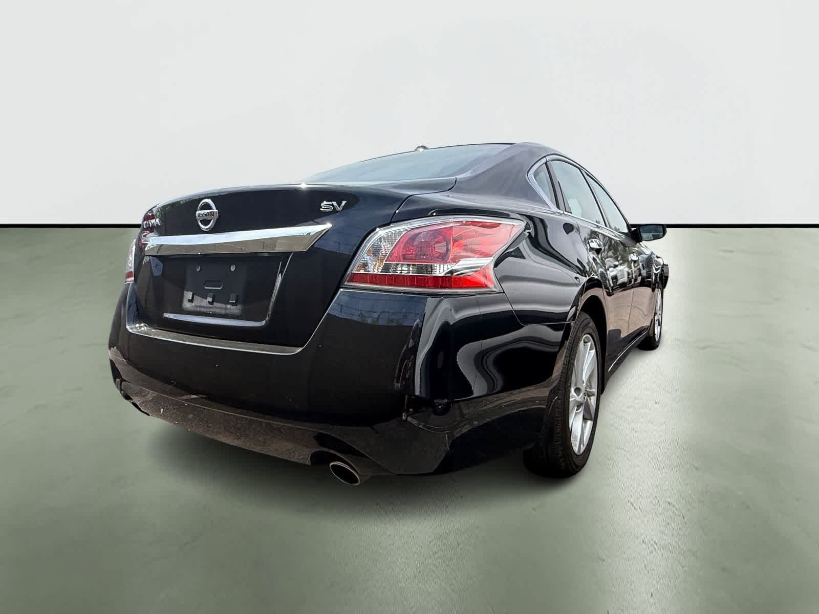 Thumbnail: 2015 Nissan Altima - 4