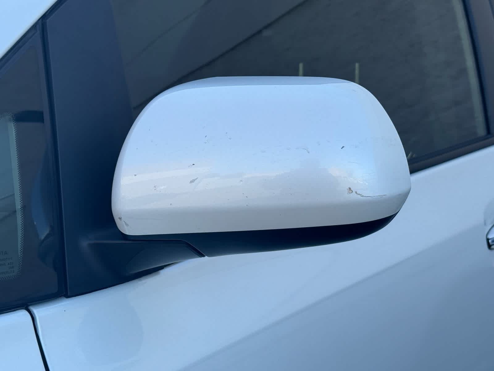 Thumbnail: 2020 Toyota Sienna - 10