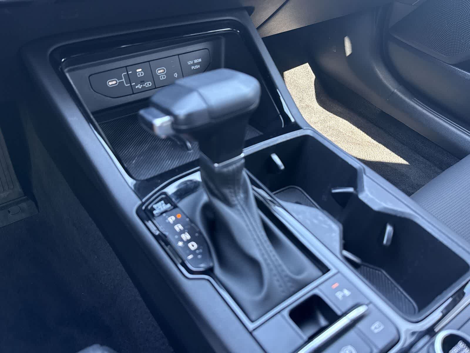 Thumbnail: 2025 Kia K5 - 25