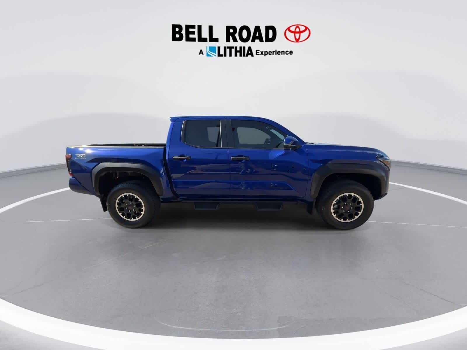 2024 Toyota Tacoma TRD Off-Road 9