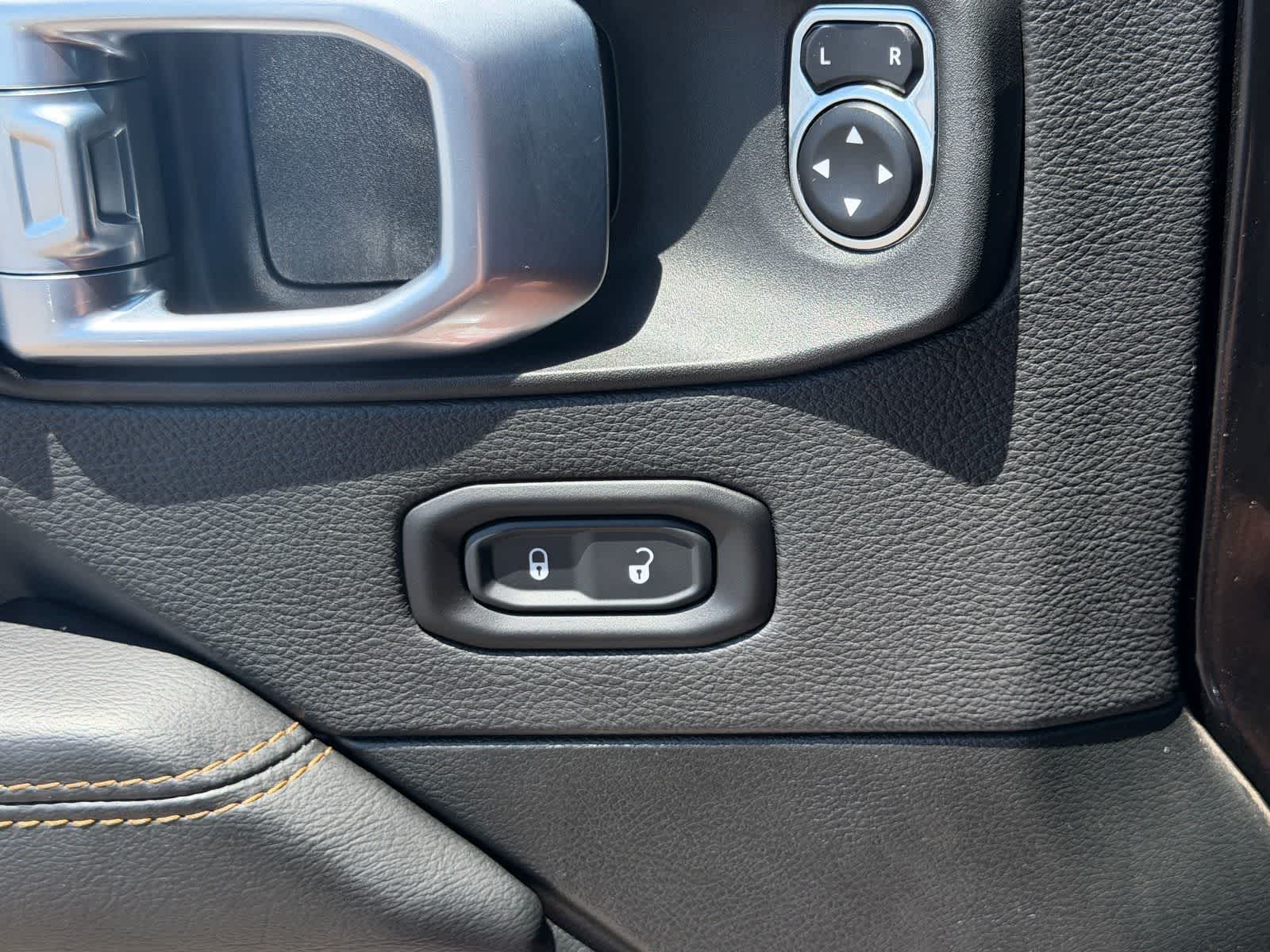 Thumbnail: 2021 Jeep Wrangler - 16