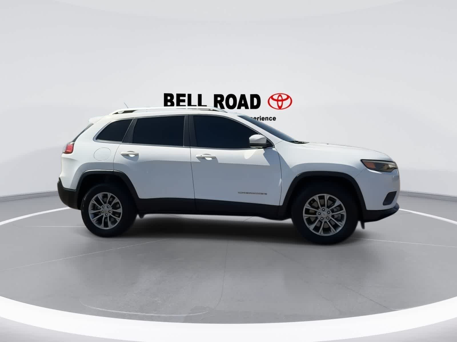 Thumbnail: 2019 Jeep Cherokee - 9