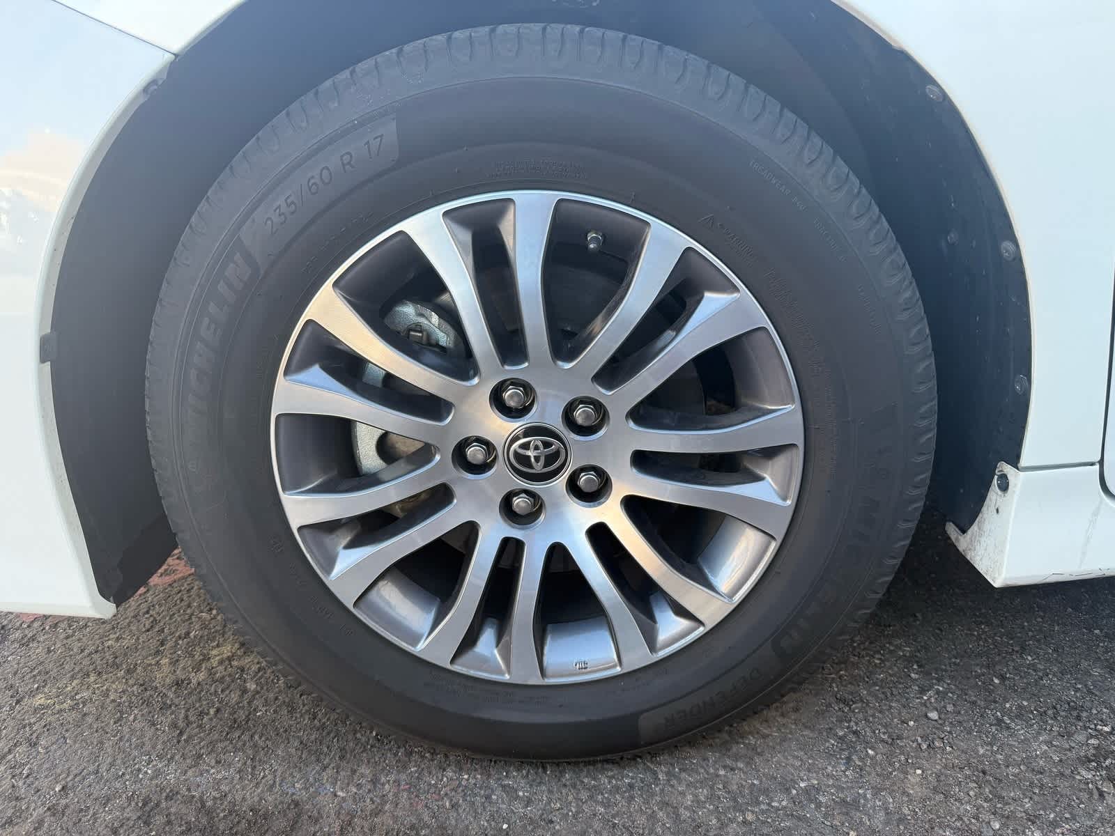 Thumbnail: 2020 Toyota Sienna - 6