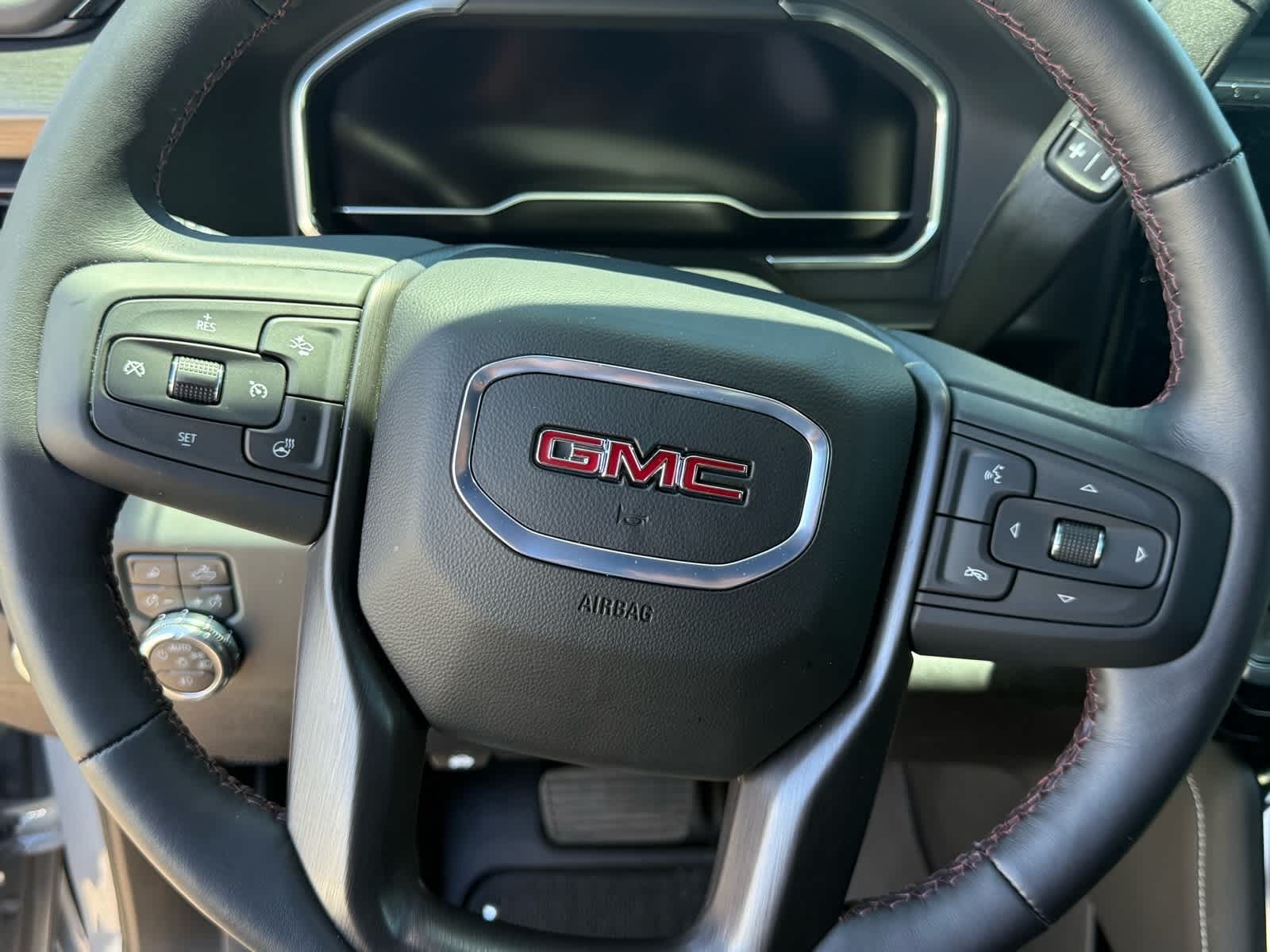 Thumbnail: 2025 GMC Sierra 2500 - 18