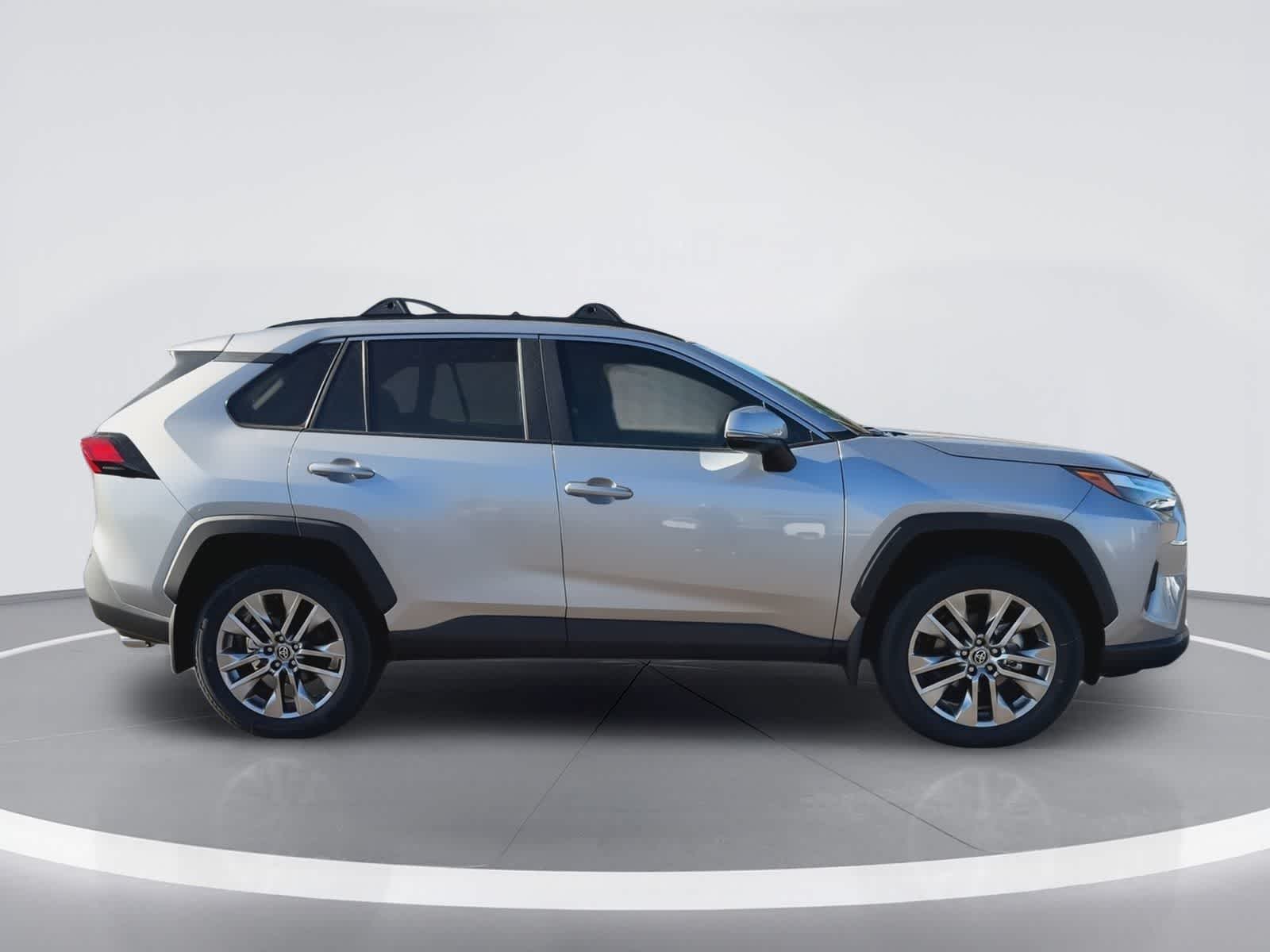 Thumbnail: 2025 Toyota RAV4 - 9