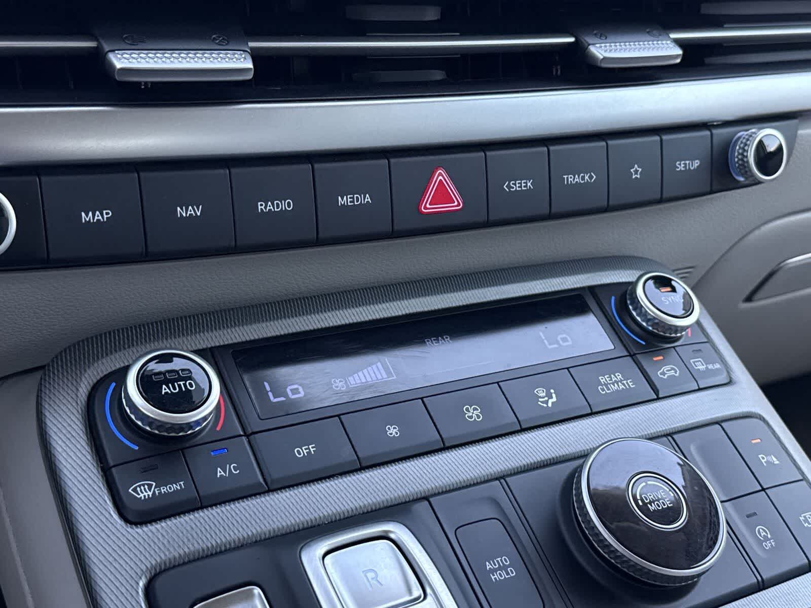 Thumbnail: 2024 Hyundai Palisade - 23