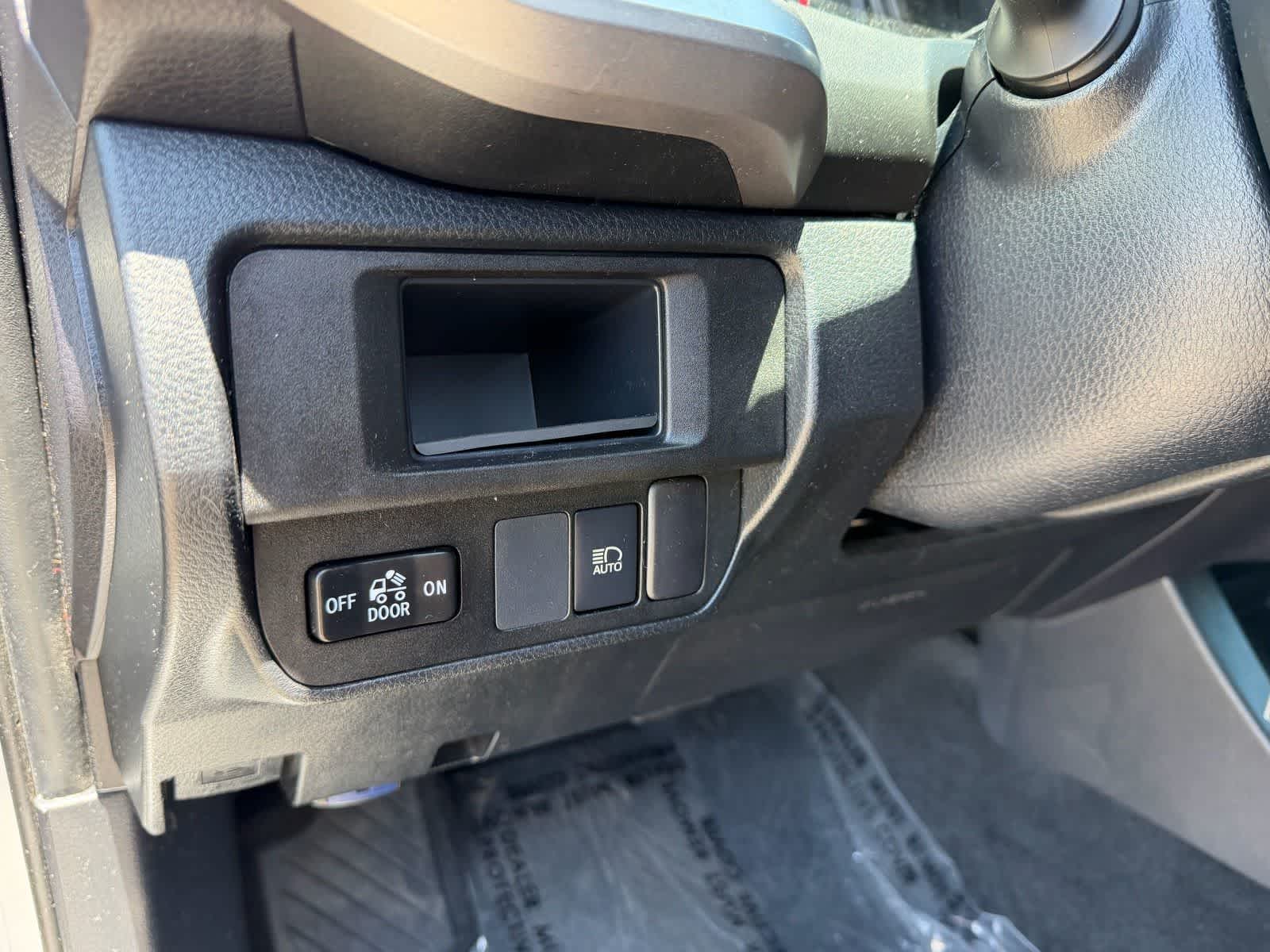 Thumbnail: 2019 Toyota Tacoma - 24