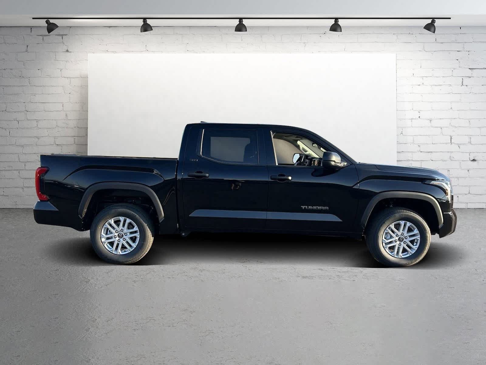 Thumbnail: 2024 Toyota Tundra - 7