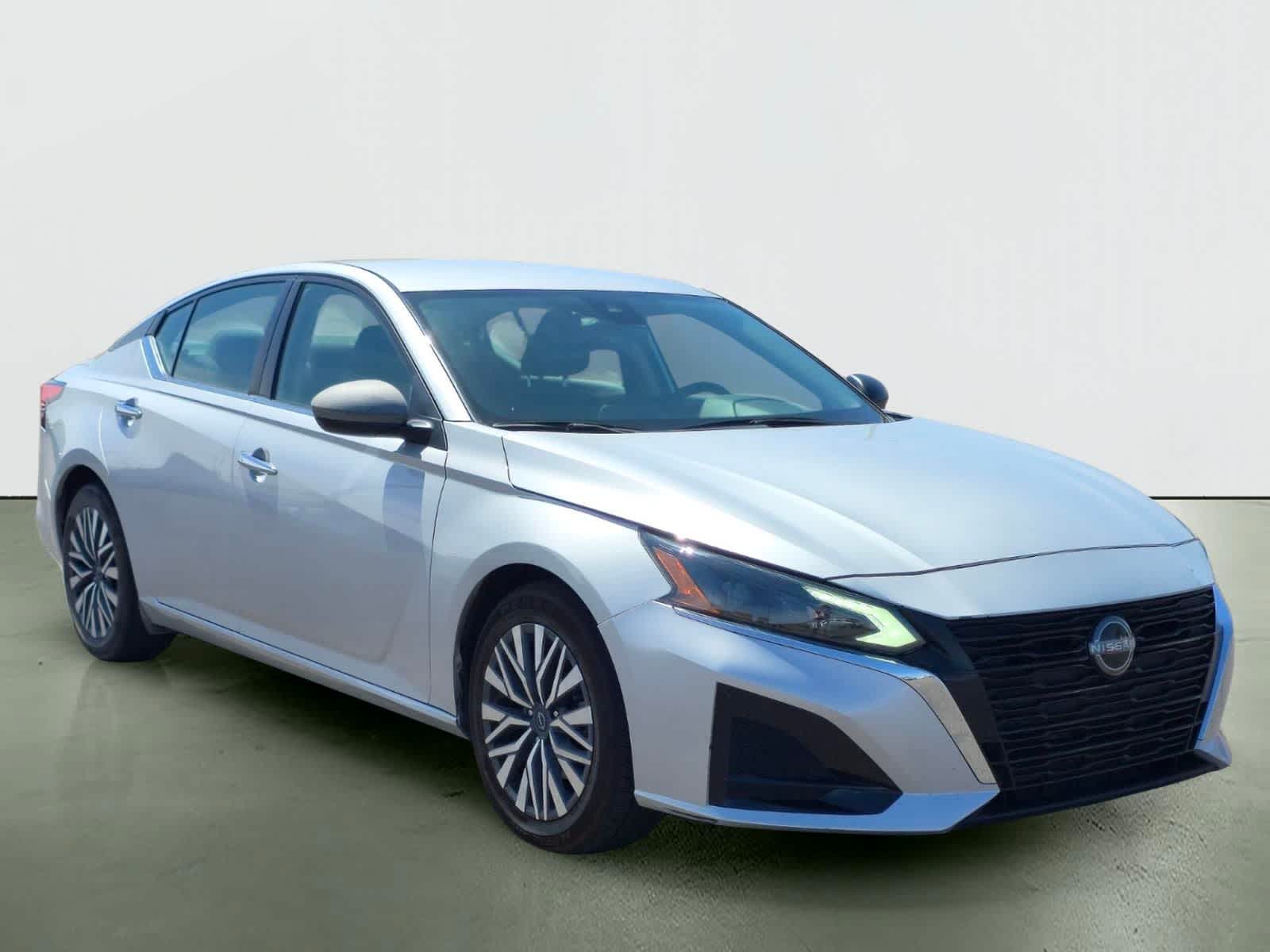 Thumbnail: 2024 Nissan Altima - 8