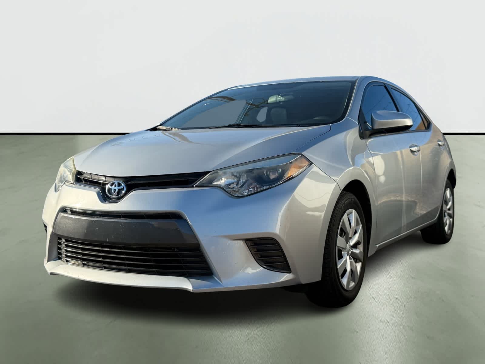 Thumbnail: 2015 Toyota Corolla - 2