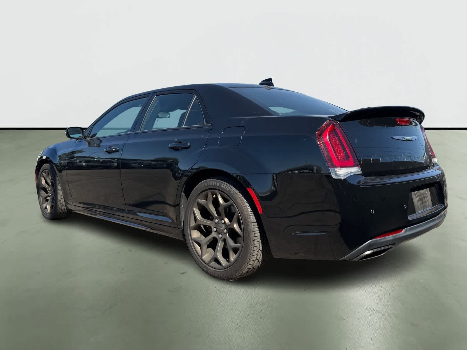 Thumbnail: 2017 Chrysler 300 - 3