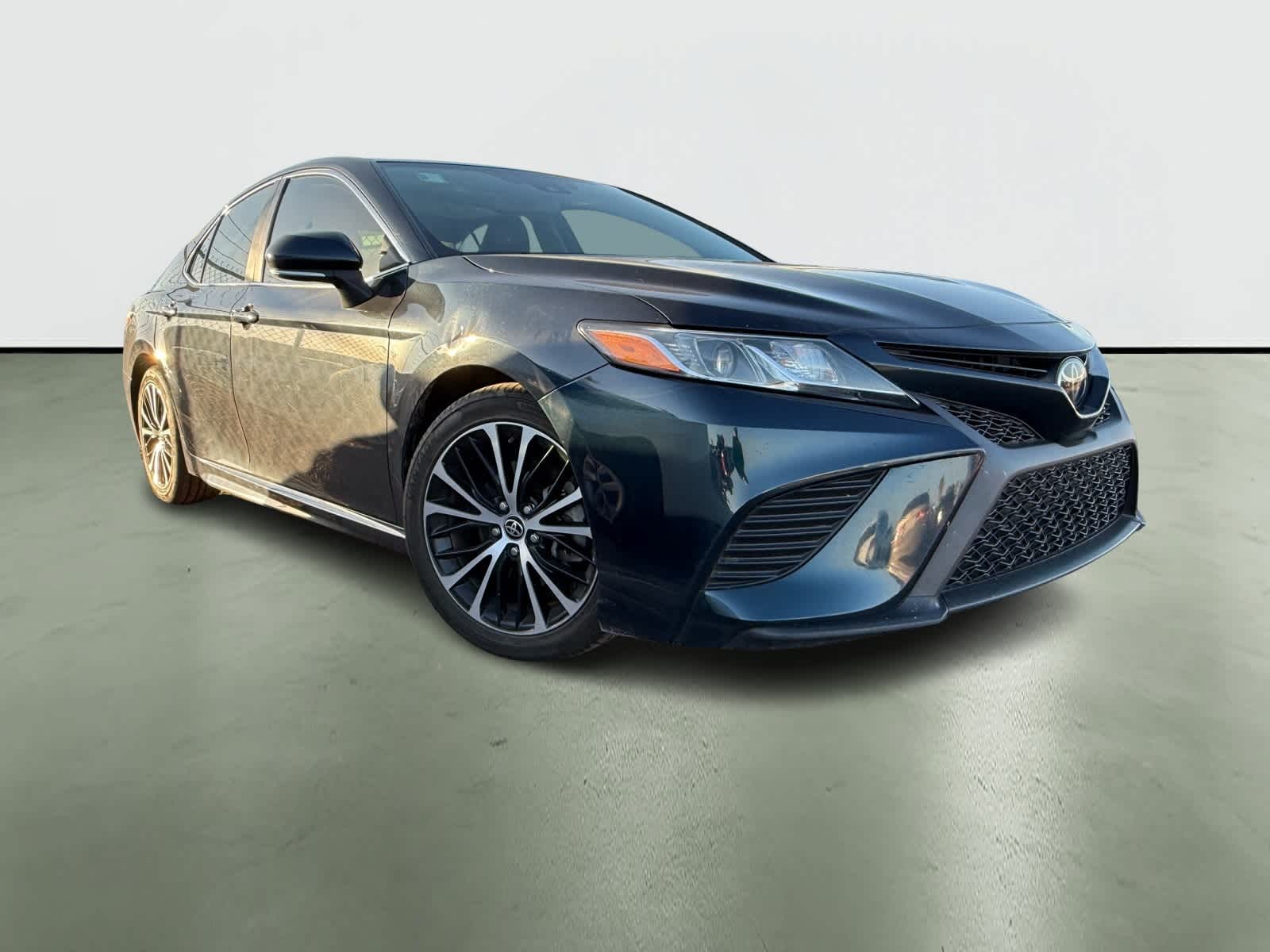 Thumbnail: 2020 Toyota Camry - 5