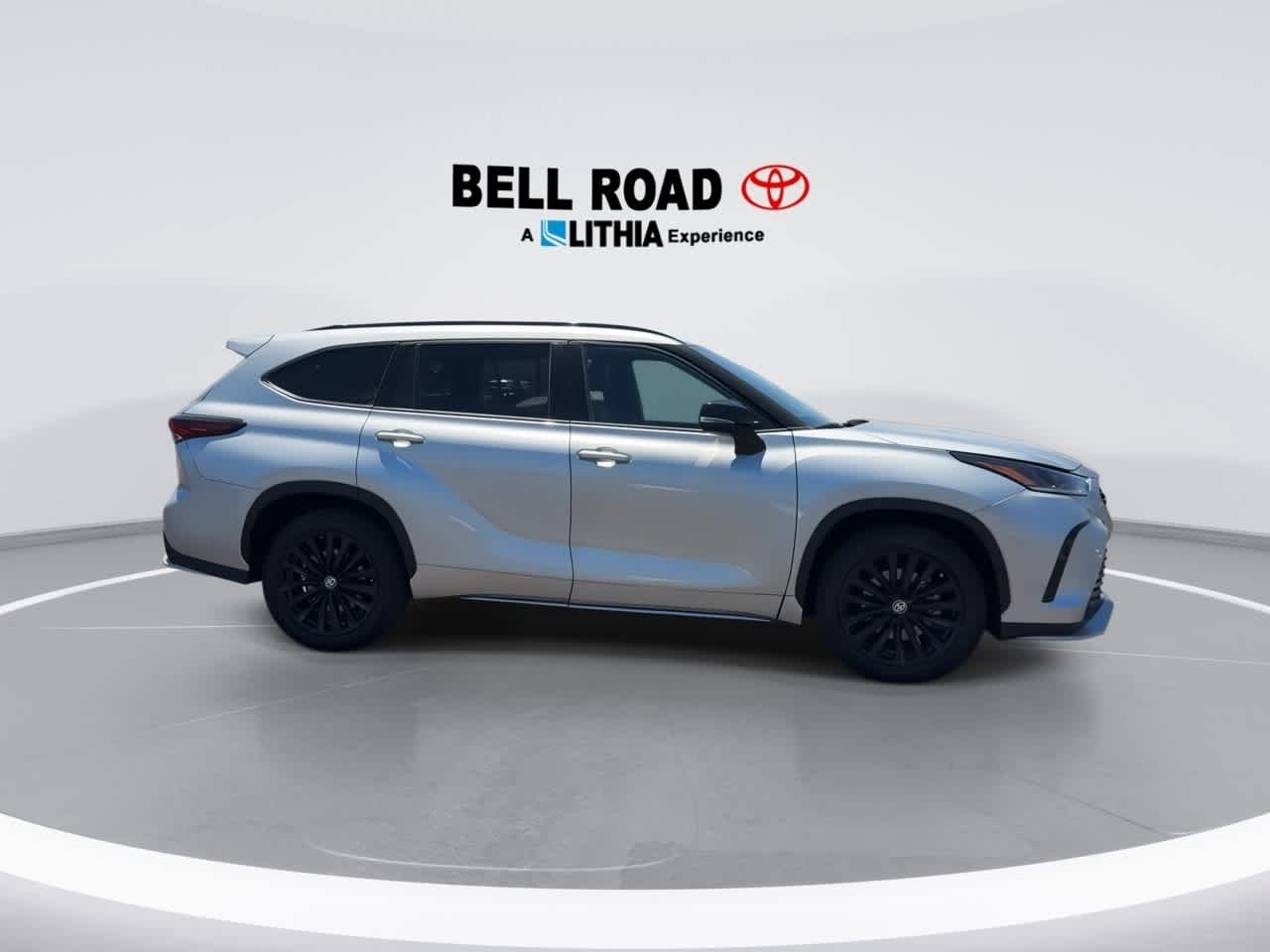 Thumbnail: 2024 Toyota Highlander - 9