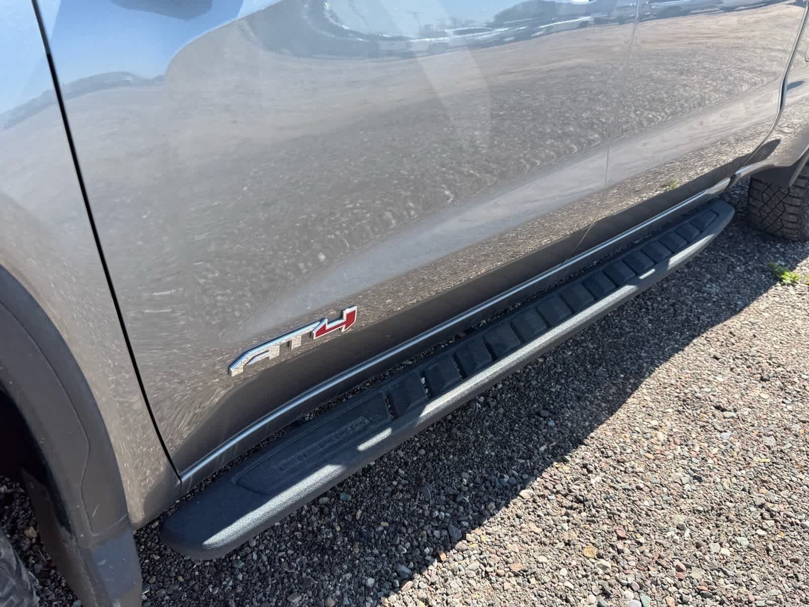 2022 GMC Sierra 1500 AT4 13