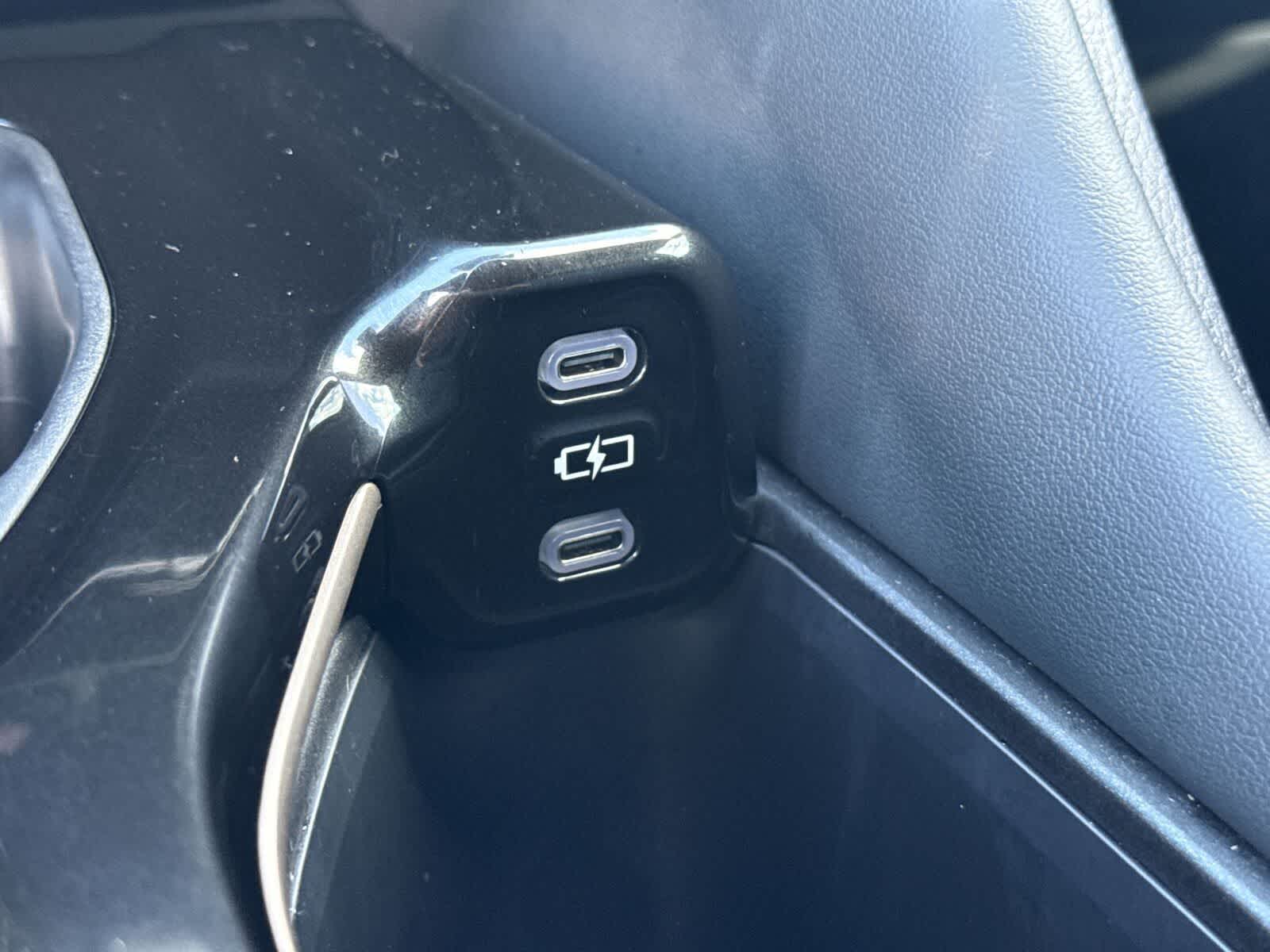 Thumbnail: 2025 Toyota Crown Signia - 24