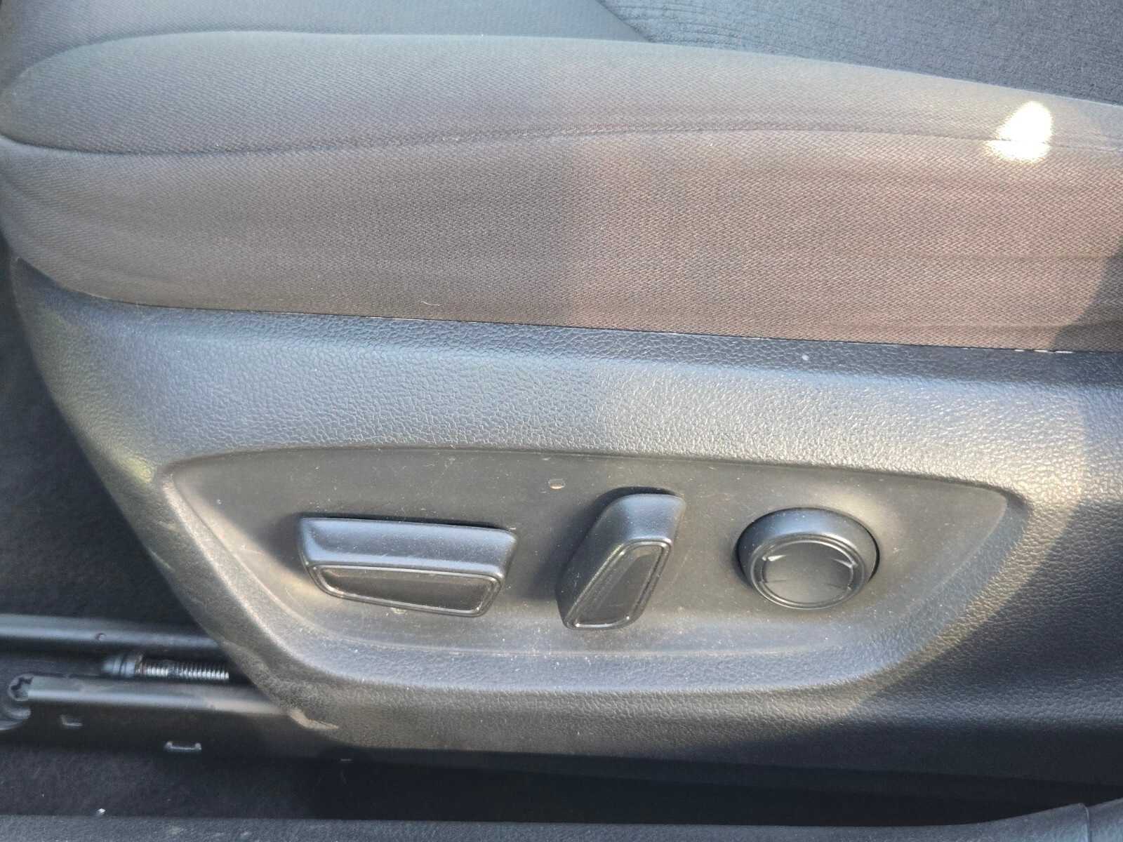 Thumbnail: 2022 Toyota Camry - 19