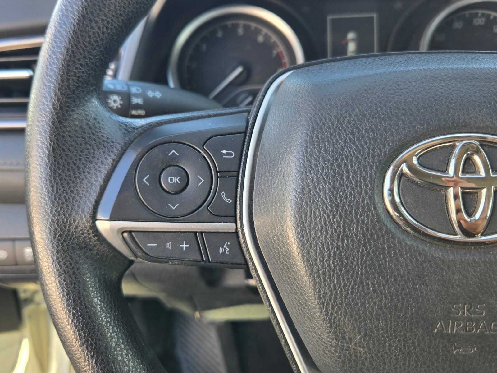 Thumbnail: 2022 Toyota Camry - 13