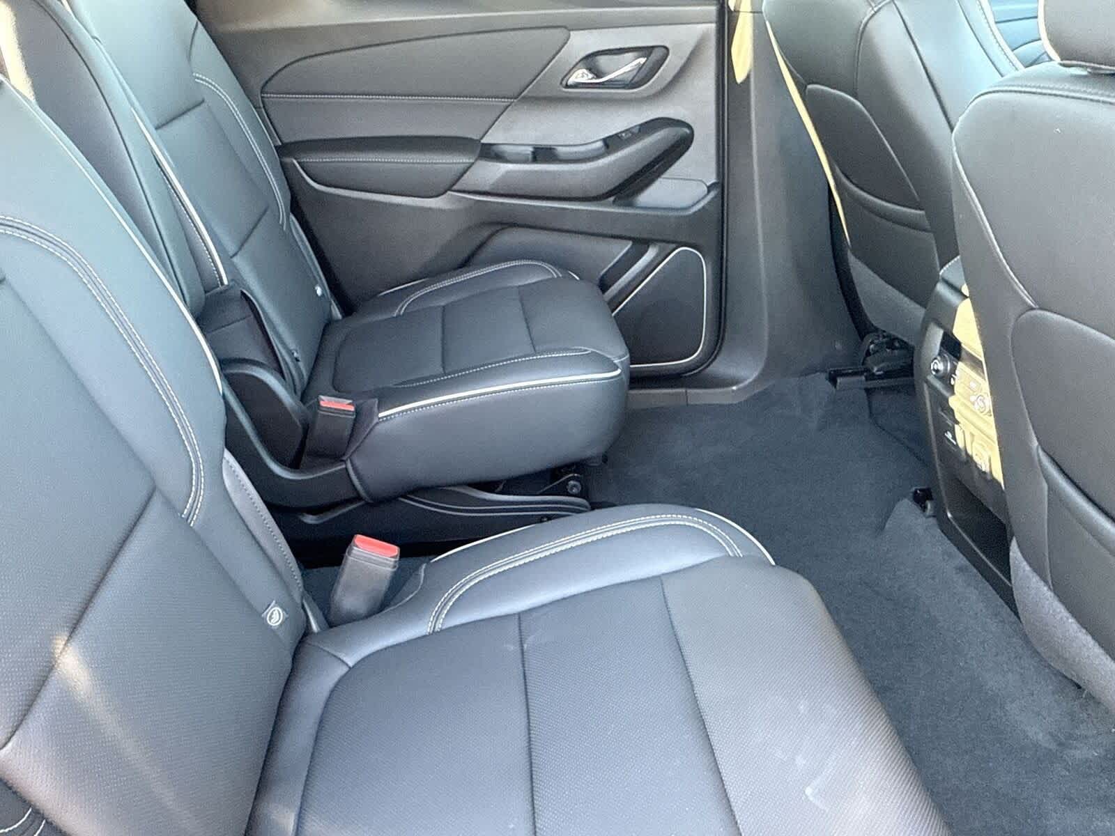 Thumbnail: 2023 Chevrolet Traverse - 13